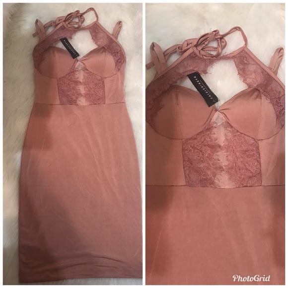Fashion Nova Dresses & Skirts - Fashion nova Mauve  lace dress